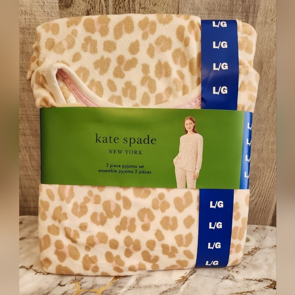 🌷🌸Kate Spade Lepard print Cream and Tan Pajama